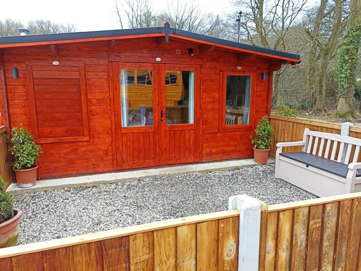 Cosy Cabin Stock Exterior foto